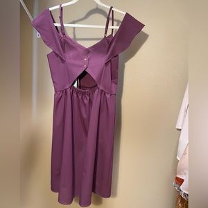 Never worn cocktail dress, beautiful purple. Size small.